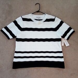 NWT! Nanette Black and white top